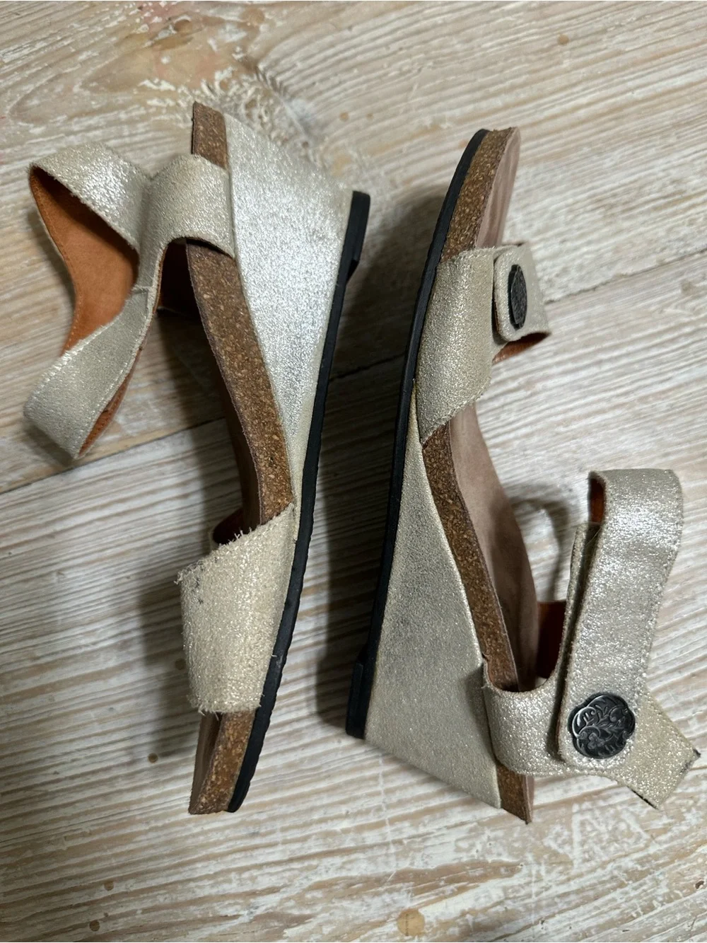 Taos Carousel 2 Comfort Leather Sandals Womens 37 Silver Metallic Wedge